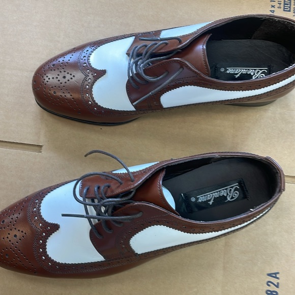 Brown and White Two Tone Wingtip Leather Dress Shoes Size 10.5 Wide main image 5